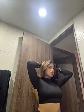 SaraParisi online show from October 29, 12:48 am