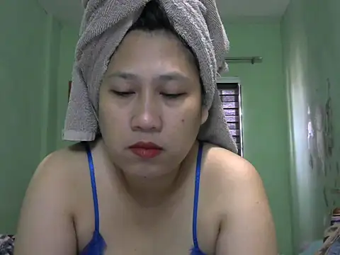 sweetsexysmile online show from April 13, 2:46 am