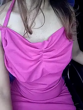 Snapshot of Leeeezzzz_roy chatting on October 18, 2:47 am Leeeezzzz roy online show from October 18, 2:47 am