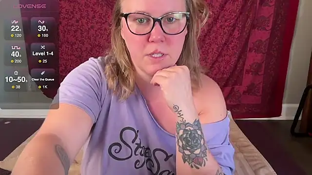 GlitterKitty108 online show from November 2, 2:20 pm