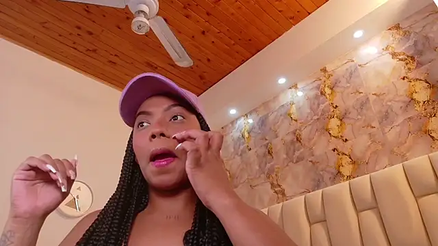 lia mariana online show from November 9, 10:27 pm