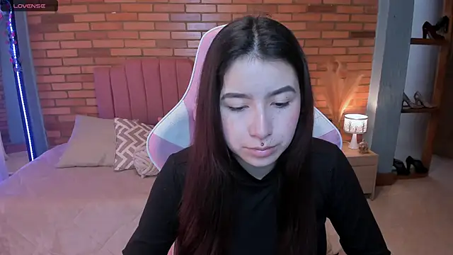 Amy joones online show from May 30, 12:03 pm