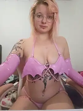 Snapshot of LaskaLeRoomba chatting on September 24, 1:43 pm LaskaLeRoomba online show from September 24, 1:43 pm