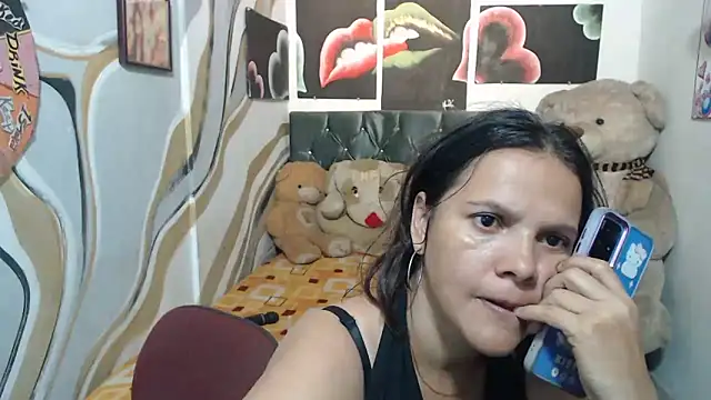 manzanahot9 online show from December 3, 10:23 pm