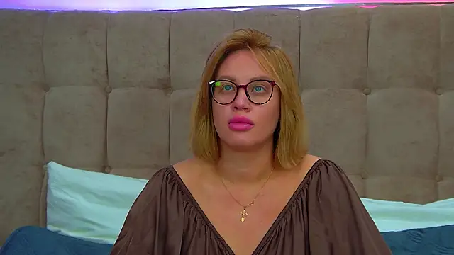 MariaNeumann online show from September 13, 6:27 pm