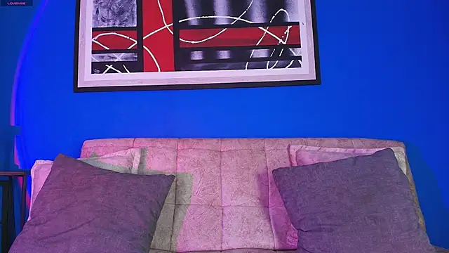 liccy hall online show from November 14, 11:43 am