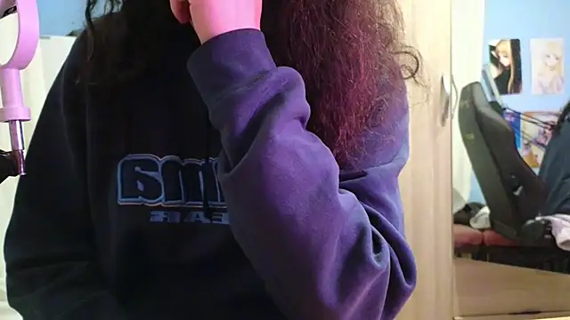 MemiKouki online show from November 6, 5:30 pm