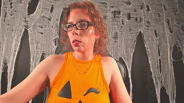 SaraDesirexo online show from October 28, 12:33 pm