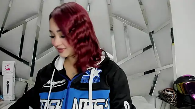 Catherinee69 x online show from March 5, 3:02 am