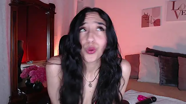 Snapshot of madisex_s chatting on October 7, 1:48 pm madisex s online show from October 7, 1:48 pm
