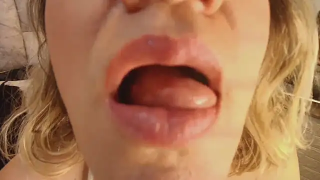 Snapshot of charlotte__G chatting on September 10, 1:44 pm charlotte G online show from September 10, 1:44 pm