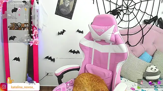 Katalina novoa online show from October 16, 2:14 am