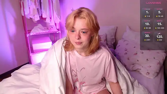 KatieMelone online show from November 11, 1:45 am