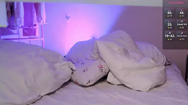 KatieMelone online show from October 30, 3:42 am