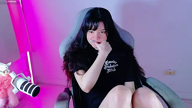 stephybrown online show from June 3, 9:42 pm