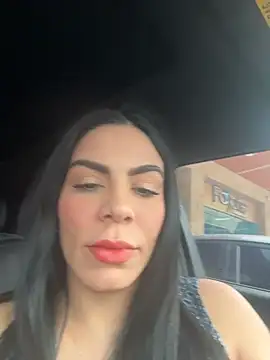 valecruz903 online show from November 10, 5:30 pm