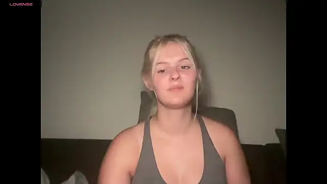 Allylove03 online show from November 1, 8:46 pm