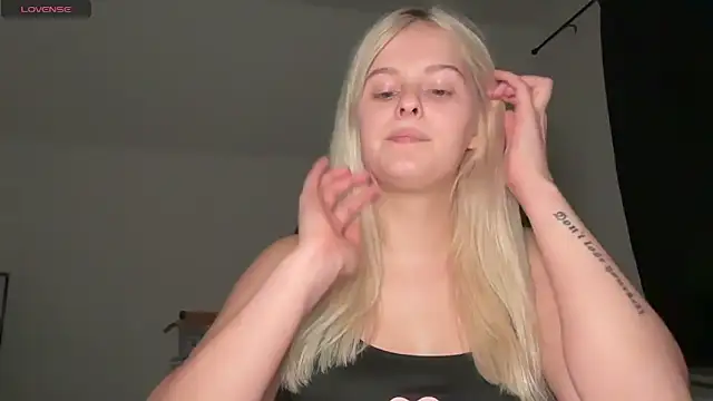 Allylove03 online show from September 11, 5:57 pm