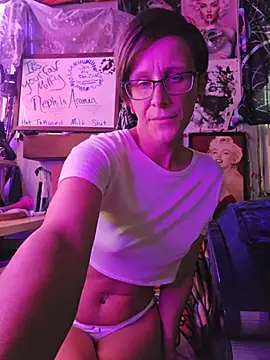 nephilaaranea online show from April 26, 6:16 pm