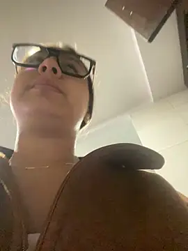 Miabonnett  online show from September 29, 11:59 am