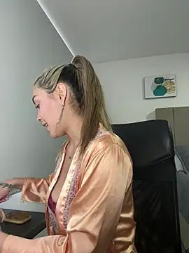 emma oxford online show from April 1, 10:29 pm