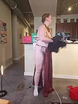 littlelustlamb online show from September 18, 6:28 pm