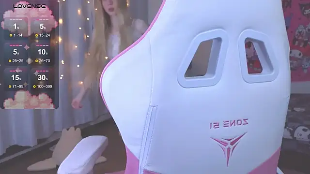 Milia Parker online show from October 26, 8:48 pm