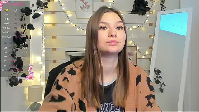 Josephine Kiss online show from March 9, 1:25 pm