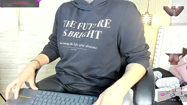 sussy  stone online show from April 9, 11:48 am