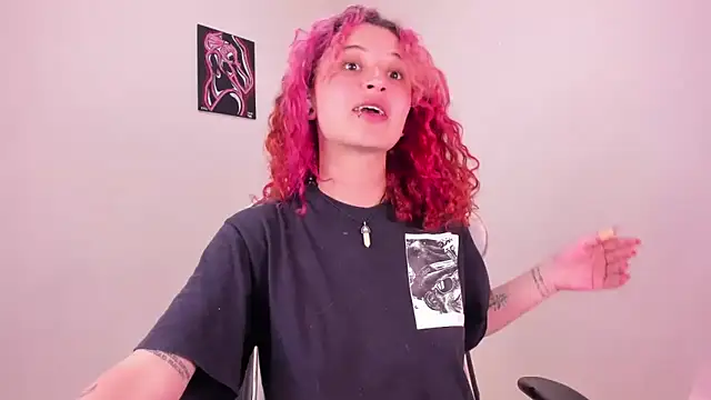 valentina 27 online show from November 18, 3:40 am