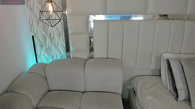 1m dalhia online show from December 16, 8:37 pm