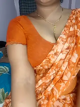 louise92 online show from April 2, 6:33 am