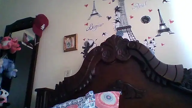 trianabell online show from January 7, 5:49 pm