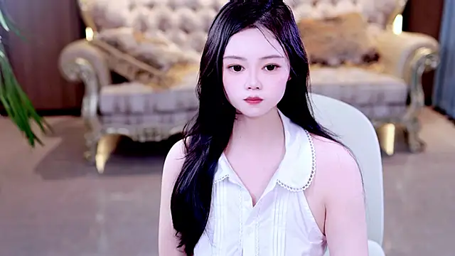lily-Olivia online show from July 18, 10:18 am