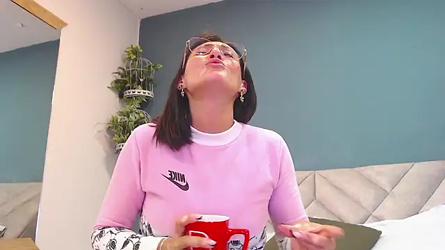 SharisWillian online show from January 8, 4:27 am