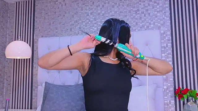 MiaSweeths online show from December 20, 3:10 am