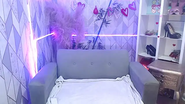Snapshot of charlottemoonxz chatting on October 13, 6:21 pm charlottemoonxz online show from October 13, 6:21 pm