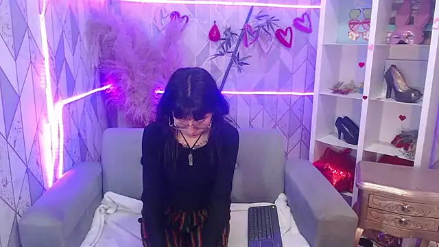 Snapshot of charlottemoonxz chatting on October 14, 7:49 pm charlottemoonxz online show from October 14, 7:49 pm