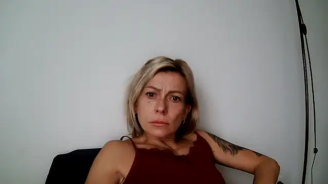 anechka1 online show from October 13, 12:19 pm