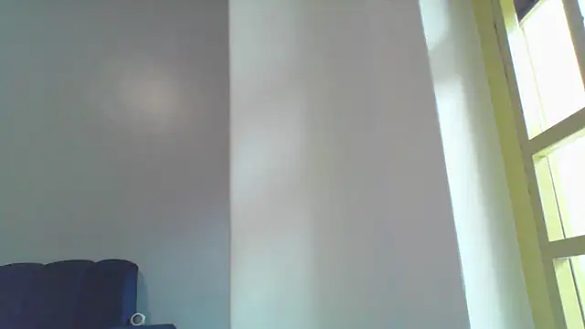 julietunderwoood online show from April 14, 10:04 am