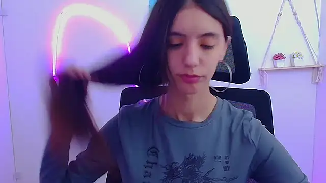 Aishell  online show from April 16, 11:32 am