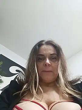 hugebobbs online show from February 19, 9:31 am