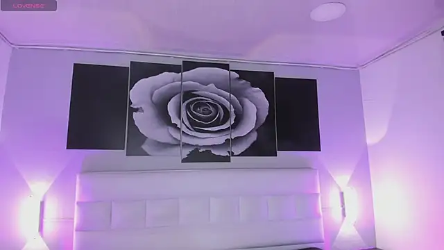 sofi bakerr online show from November 21, 11:45 am