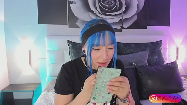 sofi bakerr online show from September 26, 12:14 pm