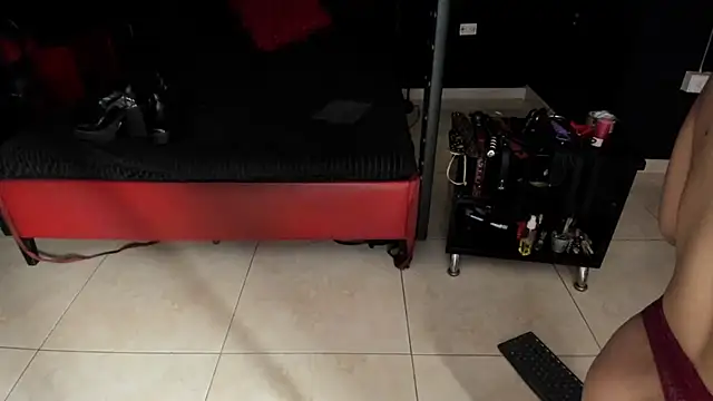 JAYLEN BDSM online show from October 29, 1:47 pm