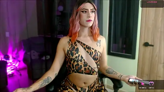 tevenwhiite online show from November 15, 12:33 am