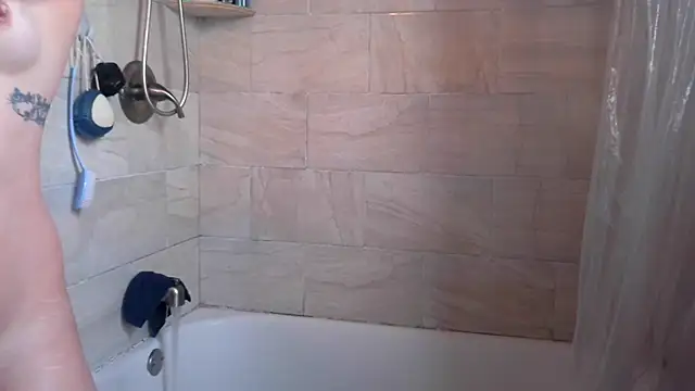 Yumiepussyy online show from February 15, 10:31 pm