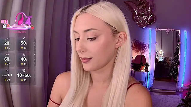 LoryWood online show from January 13, 5:28 pm