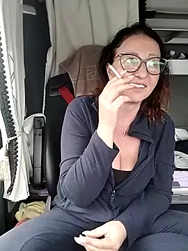 cuplubijoanna online show from April 2, 8:45 am