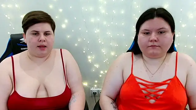 BeckyAndHellen online show from May 5, 12:19 pm
